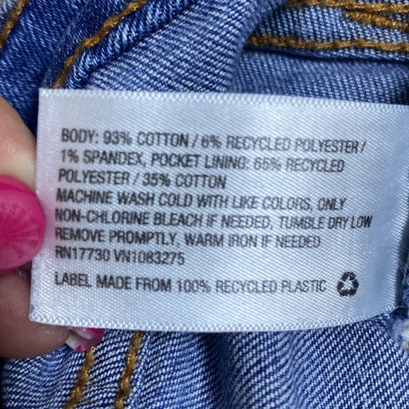 Universal Thread Midrise Boyfriend Distressed Jean Shorts Sz 10 - Picture 7 of 7